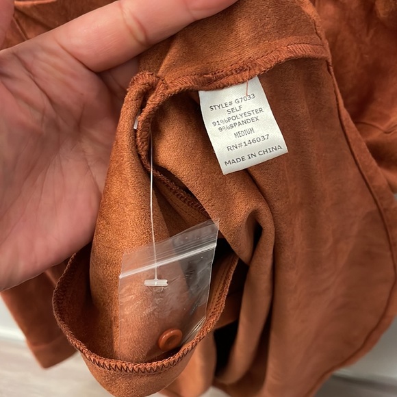 VICI COLLECTION LONG SLEEVE BUTTON UP BLOUSE - Picture 5 of 7